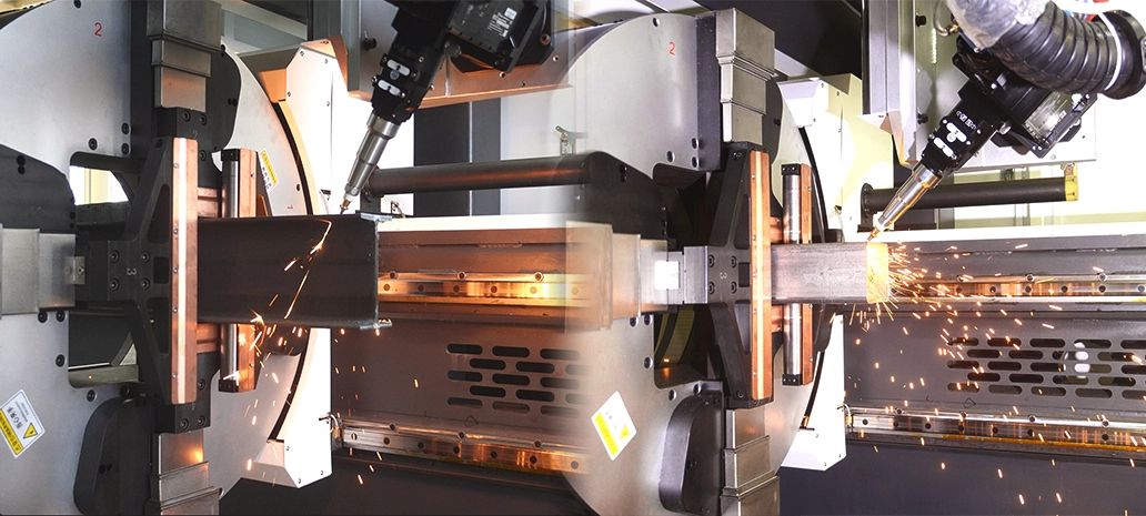 potongan ketepatan pada tiub logam oleh pemotong laser tiub.webp