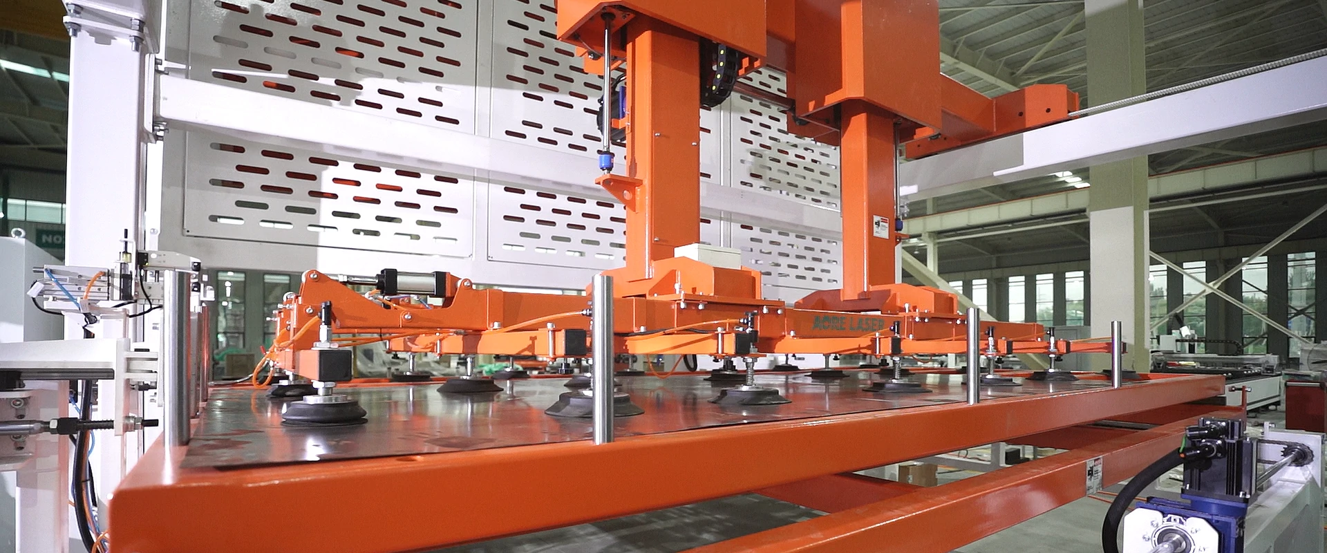 Kelebihan Automasi Mesin Pemotong Laser Fiber (3).webp