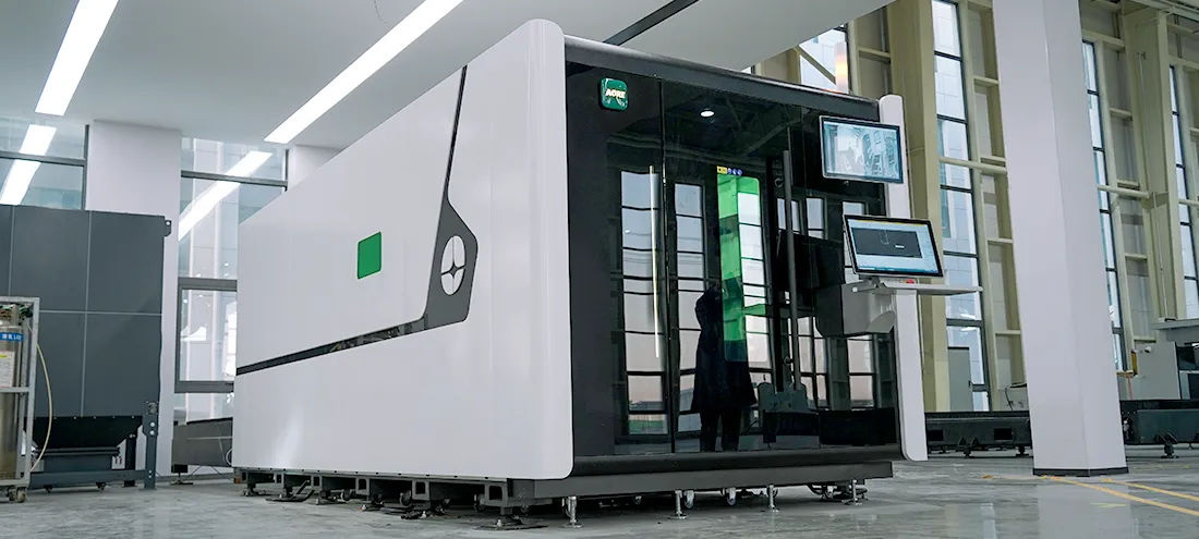 Mesin pemotong laser logam PU.webp